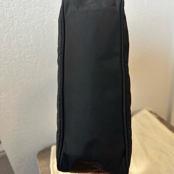 🔴SOLD🔴Prada Nylon Bag - Picture 4 of 9